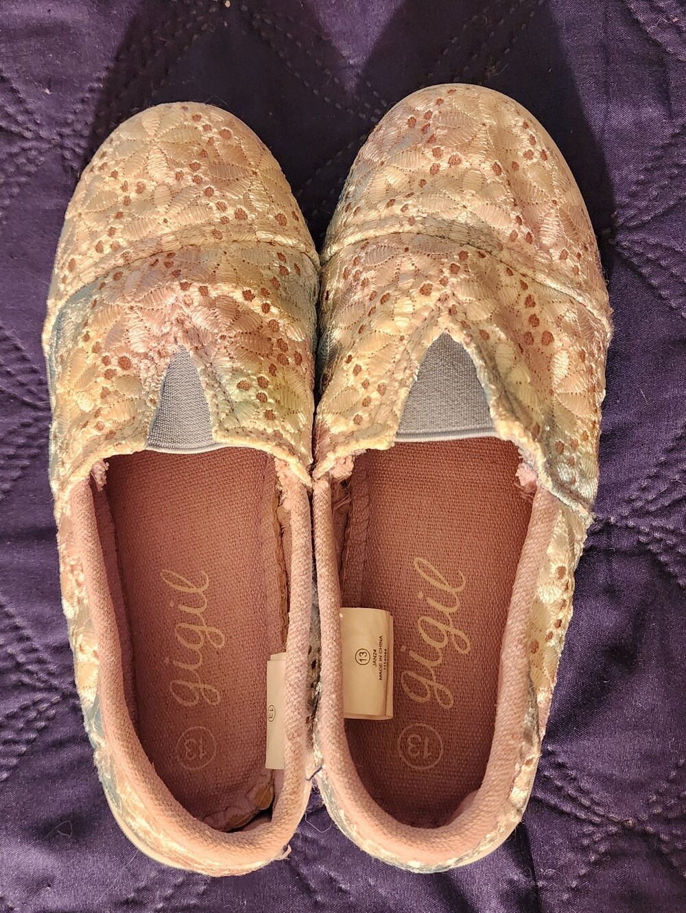 Gigil Girls Size 13 Pastel Floral Lace Slip On Shoes